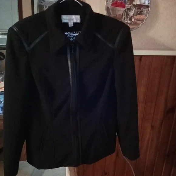 Jacket - Picture 3 of 9